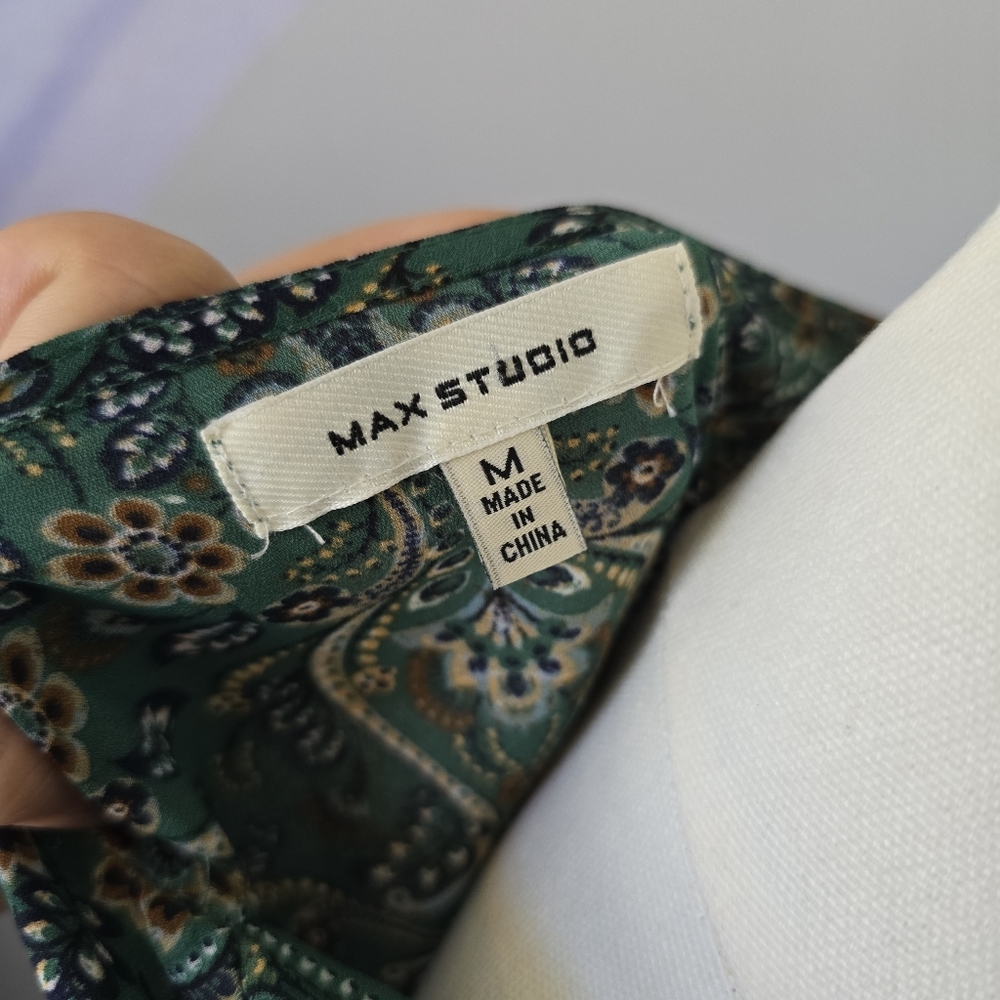 Max Studio | Medium | Green Paisley Clinched Tie Waisted Top - Picture 8 of 13
